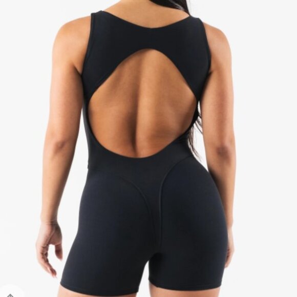 Alphalete Kohl Bodysuit (Black) - Picture 3 of 5